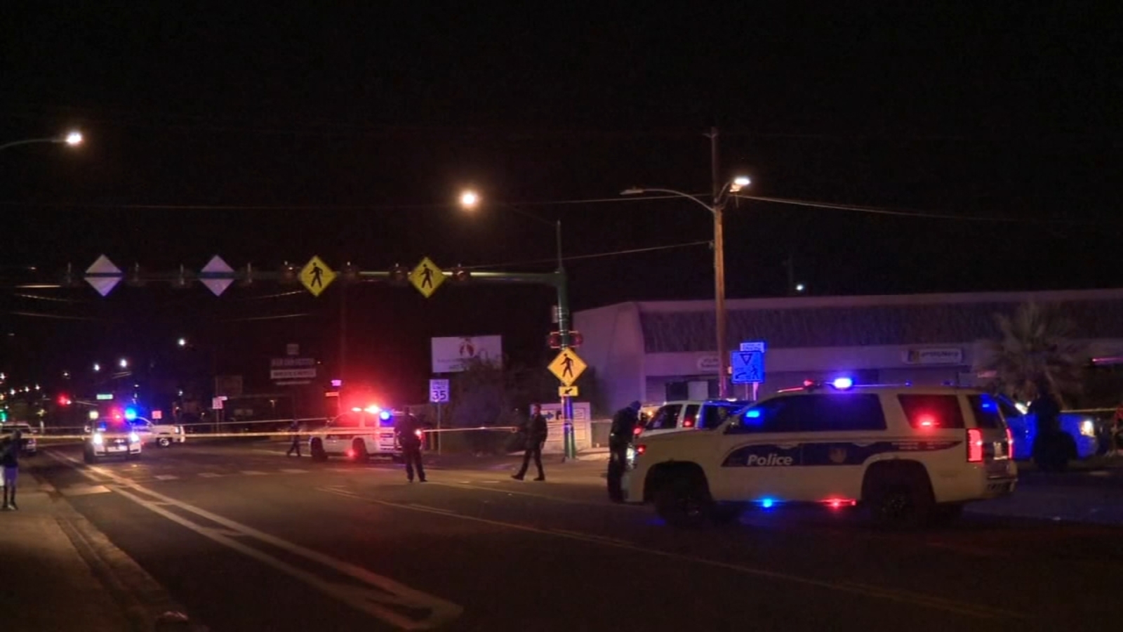 Phoenix mall shooting kills girl, 14, injures 8 more
