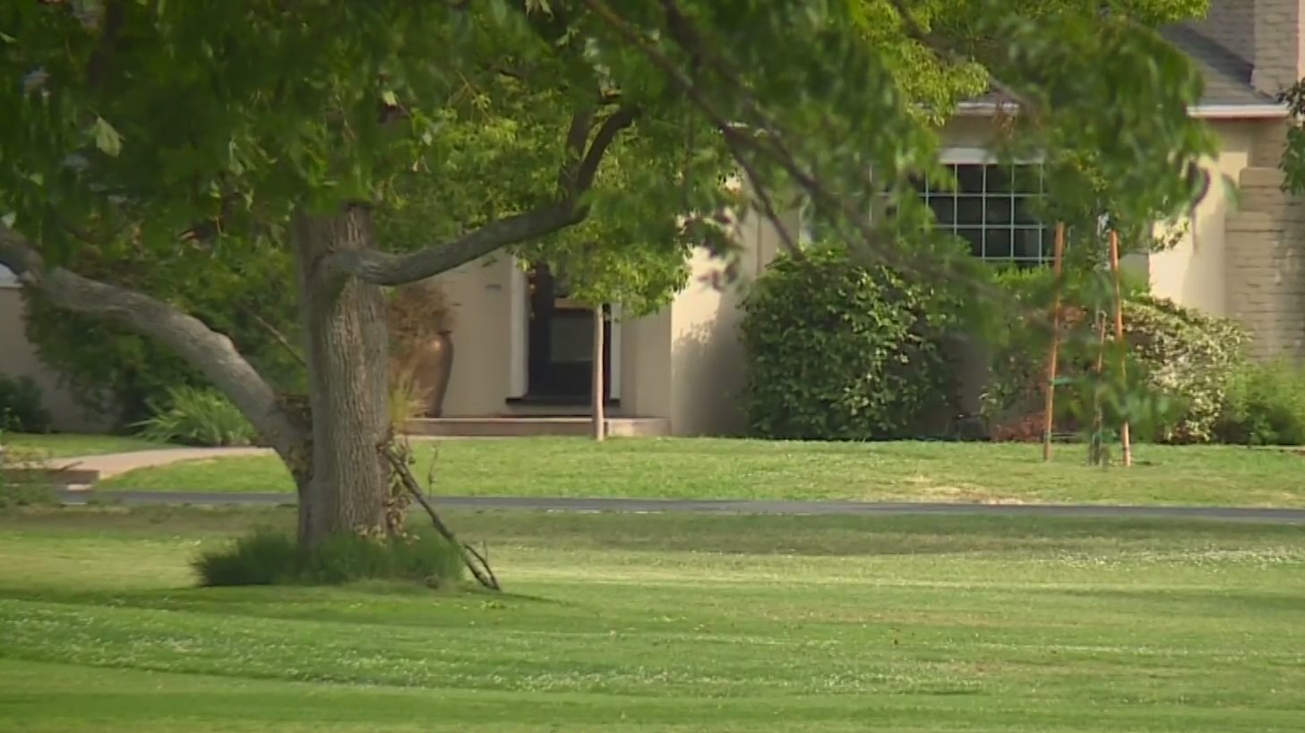 Woman Attacked By Homeless Man While Jogging In Land Park – CBS Sacramento