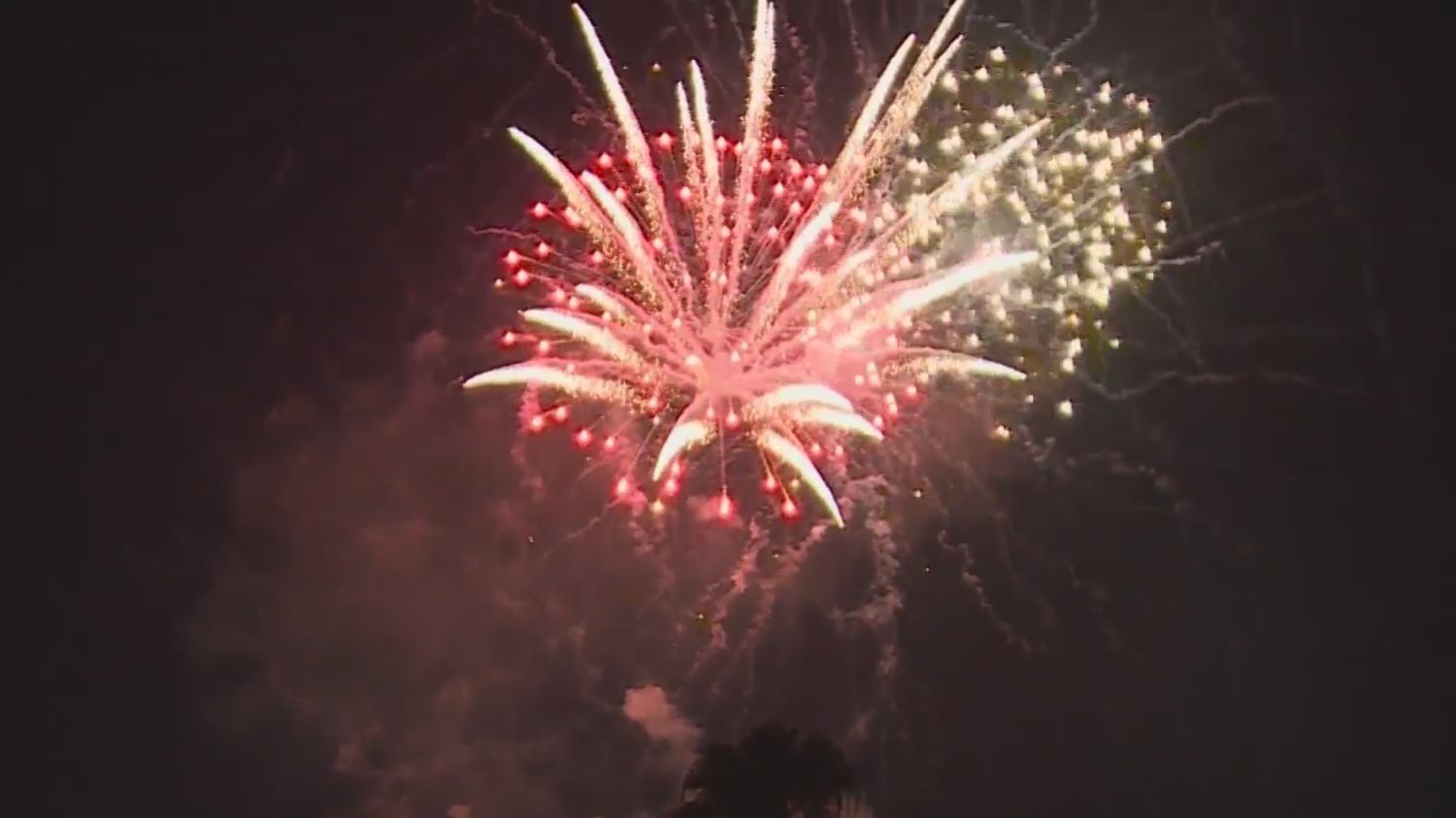 Residents Face New Fines For Illegal Fireworks In Sacramento To Help Protect City Against Fires - CBS Sacramento