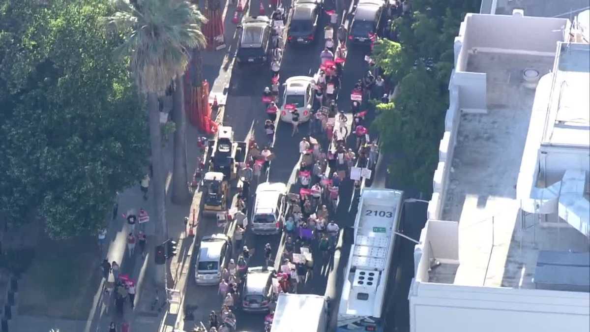 Hundreds march in Sacramento after Roe v. Wade decision