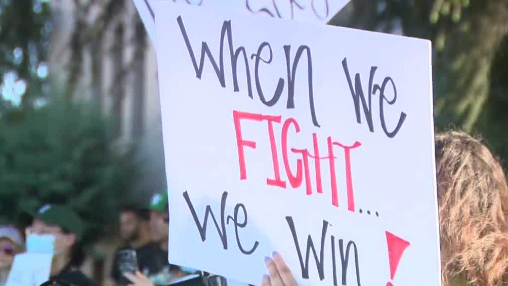 Stockton crowd denounces Supreme Court's Roe v.  Wade decision at Saturday protest