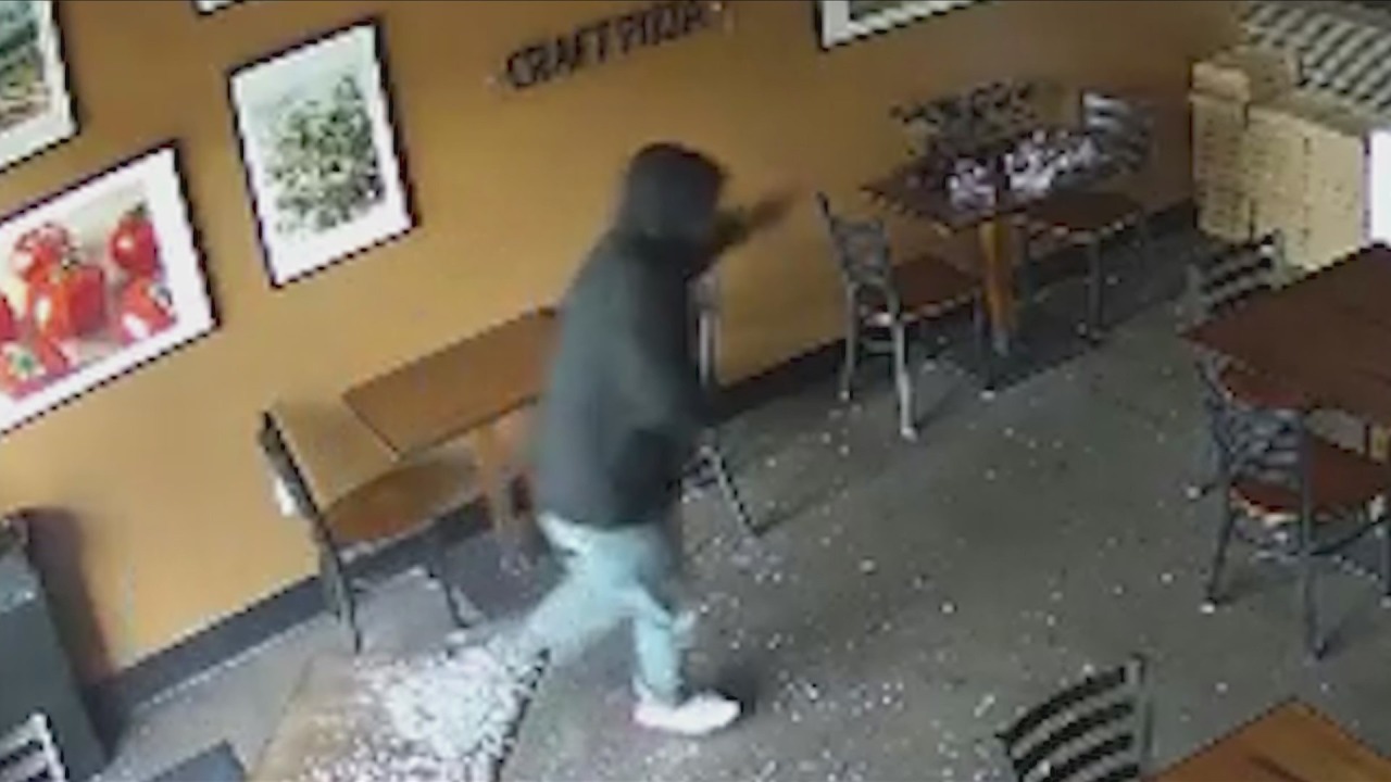 Security footage shows Fresno pizza store burglary