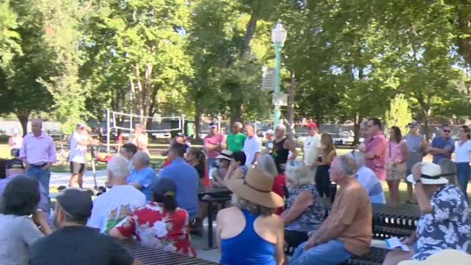 Sacramento Mayor Steinberg meets with community group;  questioned on response to homelessness