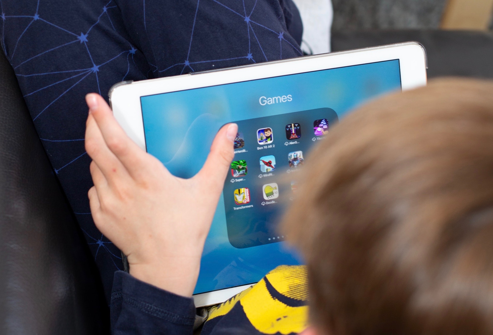 Lawmakers approve groundbreaking internet privacy law for kids • Sacramento News & Review
