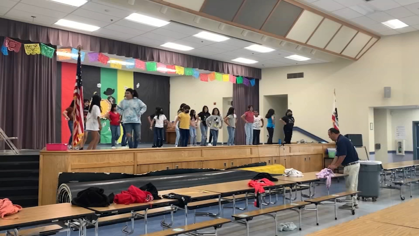 Fresno Unified students raising money for traditional Folklorico dresses for performance