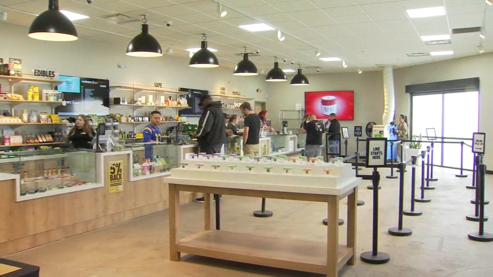 Weed for Warriors: non-profit partners with Fresno pot store to give away free products