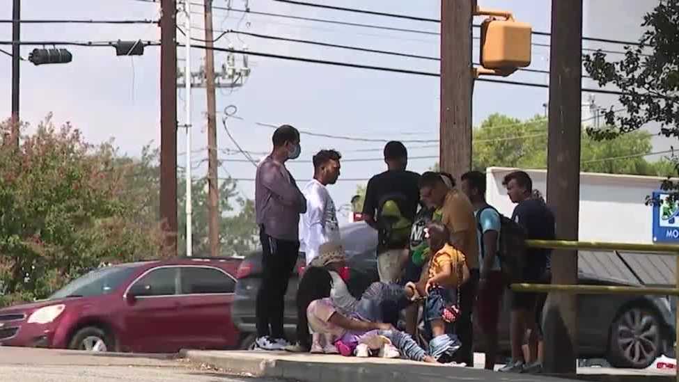 Sacramento nonprofits help 8 migrants who arrived from Texas