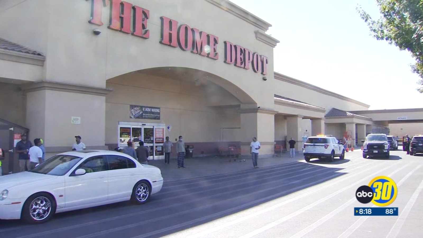 Man shot outside Home Depot in southeast Fresno at Kings Canyon and Winery Avenue, runs into lumber department
