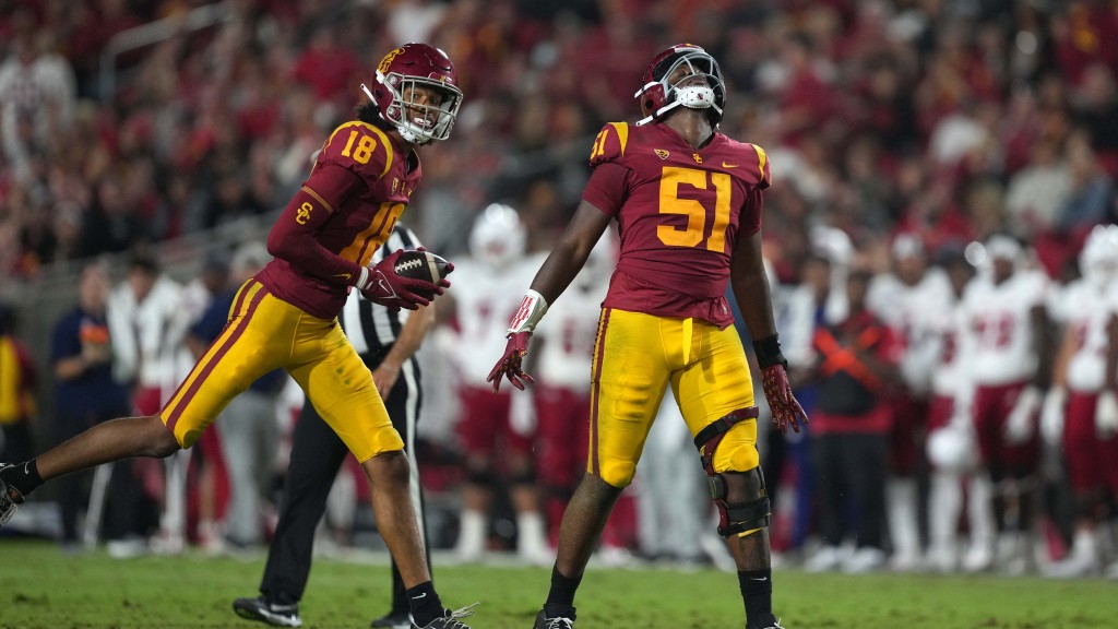 USC's defense became tougher on goal-line stand vs Fresno State