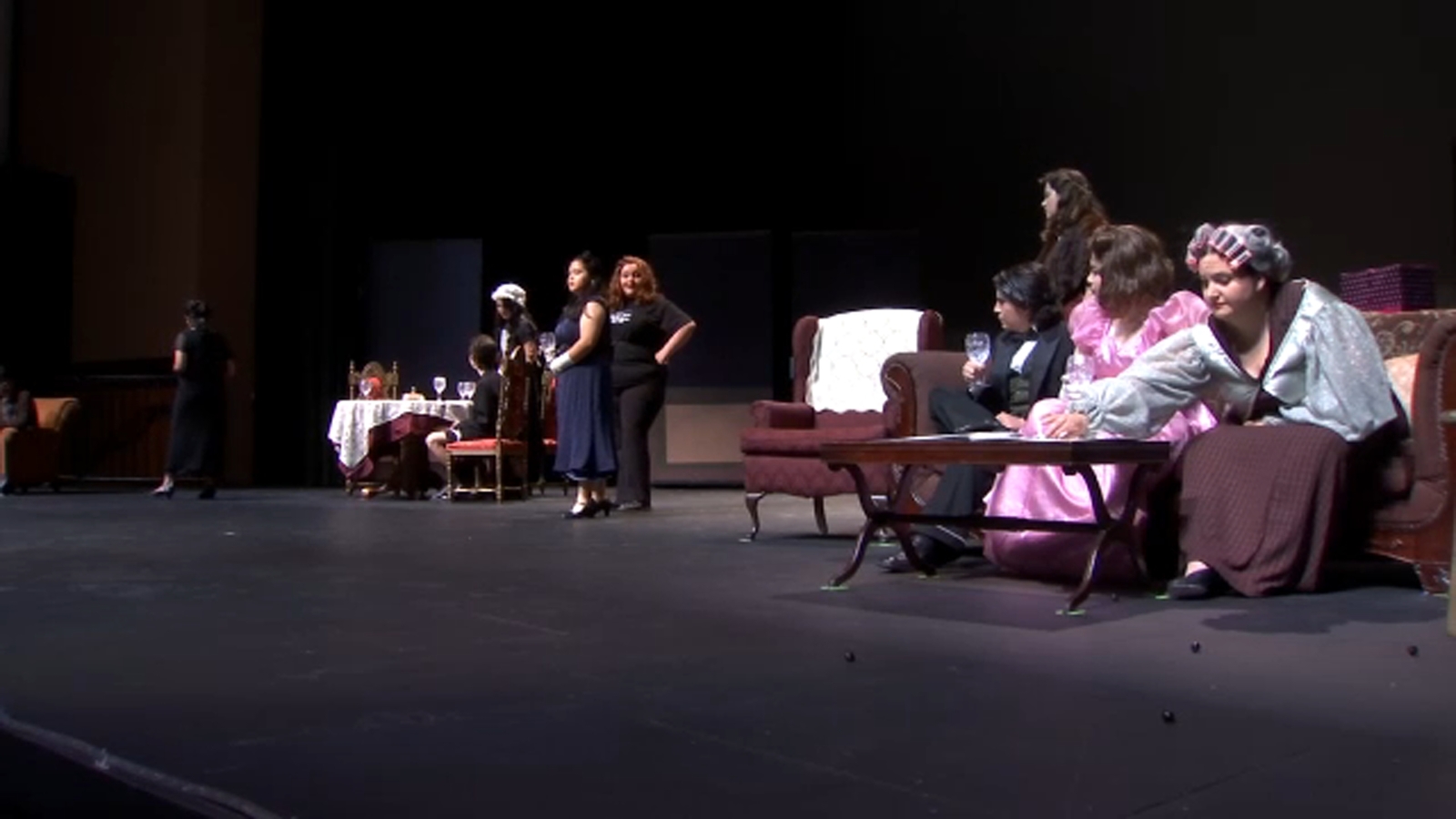 Valley students take over theater production
