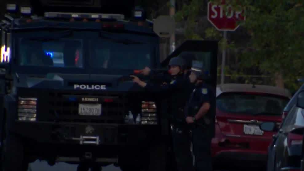 Woman detained after hourslong standoff in Sacramento, police say