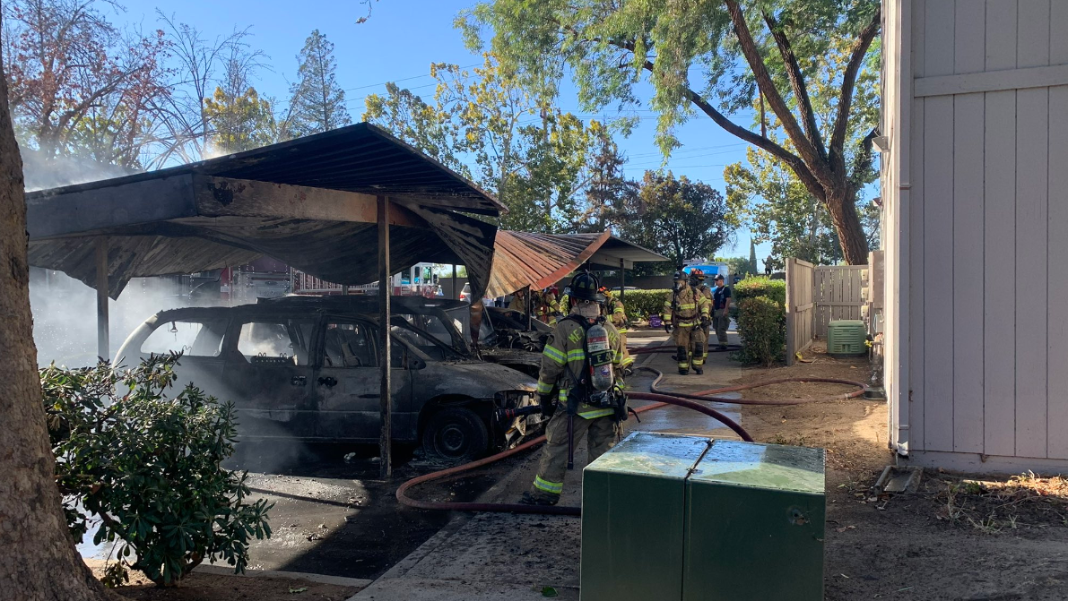 Cars destroyed in fire at Sacramento County apartment complex