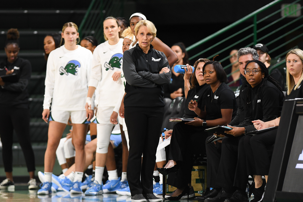 Retooled women's basketball looks ahead to the season • The Tulane Hullabaloo