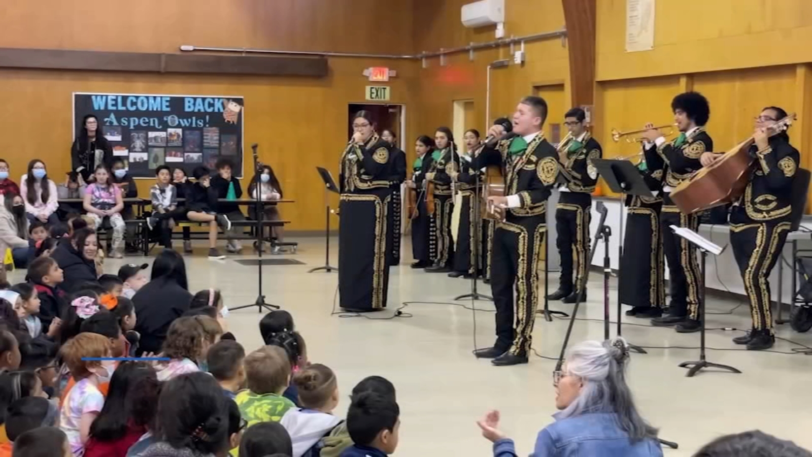 Roosevelt high school Mariachi band performs at Central Fresno schools