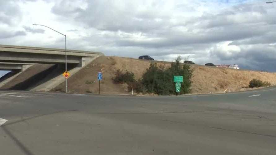 Lathrop man killed, 3-year-old unhurt