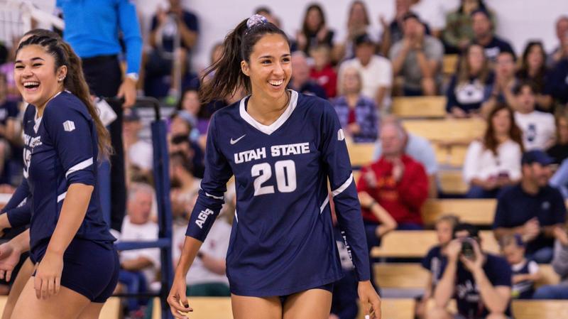 Utah State Volleyball Sweeps Fresno State on the Road