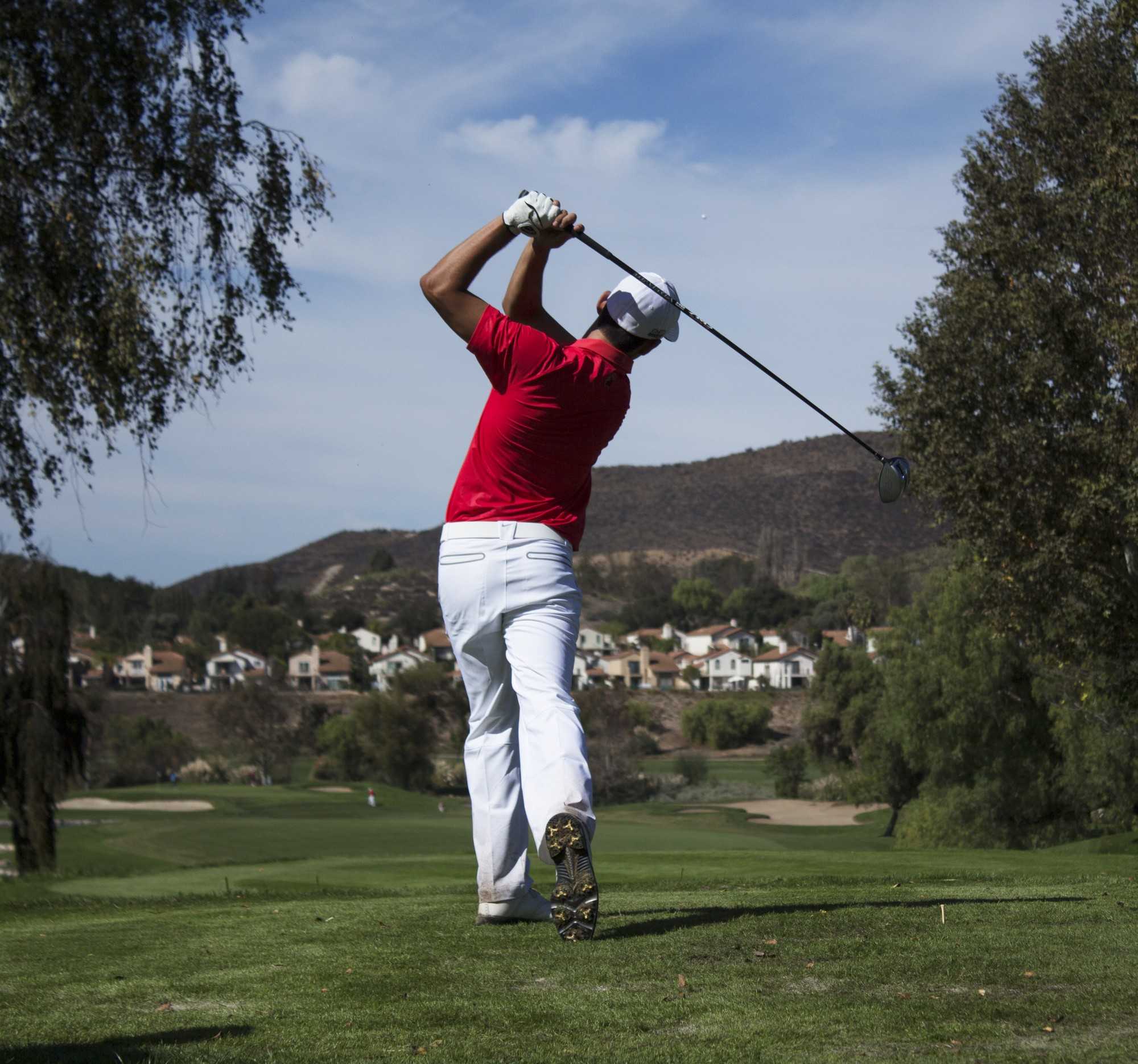 The+CSUN+mens+golf+team+competes+in+the+Bill+Cullum+Invitational+at+the+Wood+Ranch+Golf+Club+in+Simi+Valley%2C+Calif.%2C+on+Oct.+21%2C+2014.