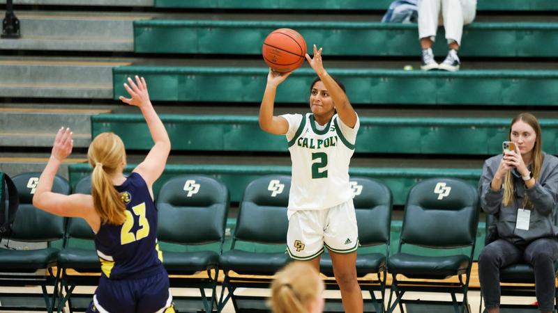 Shah's Game Winner Lifts Mustangs to 48-47 Road Win Over Fresno State