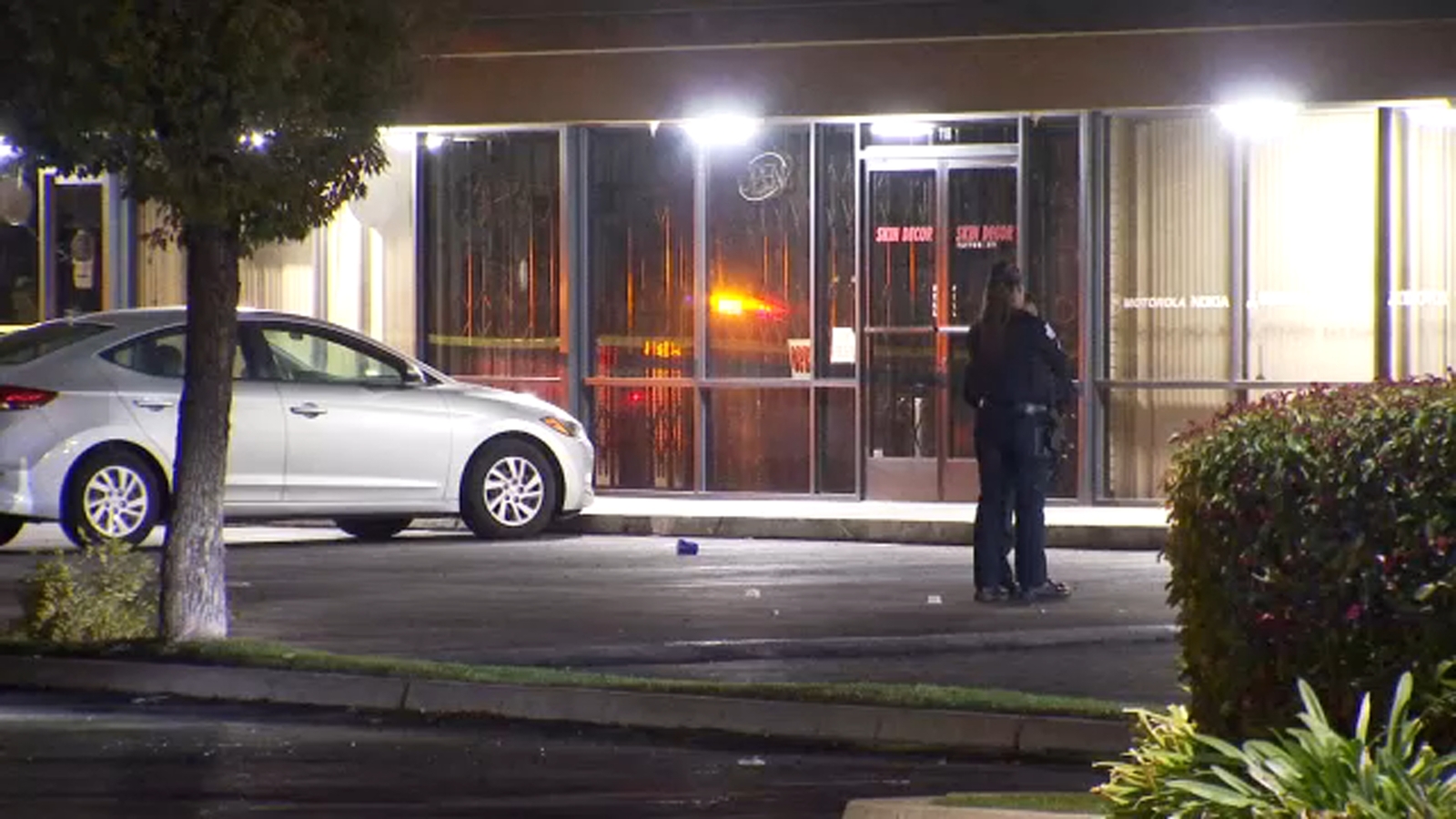 Man hospitalized after shooting at northeast Fresno hookah lounge, police say