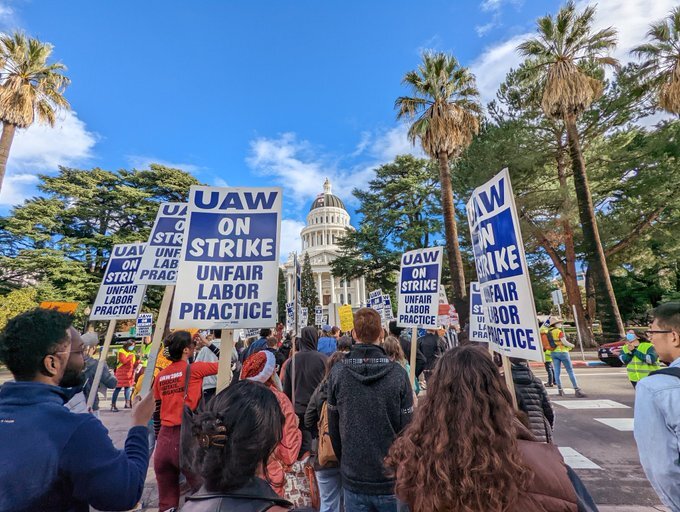 17 people arrested after sitting in at UC Office of President, Sacramento