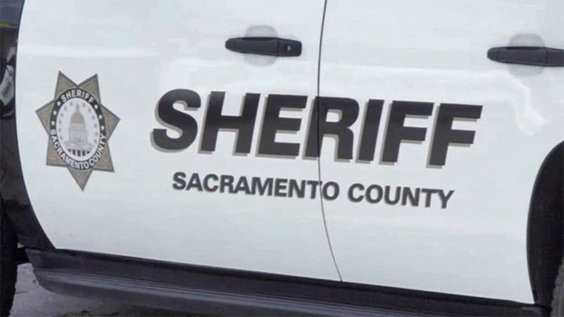 Couple carjacked at gunpoint by adult, juvenile suspects at McDonald