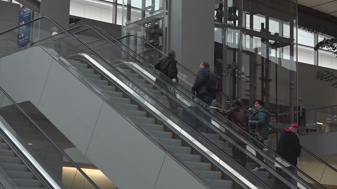 Holiday flights delayed at Sacramento airport