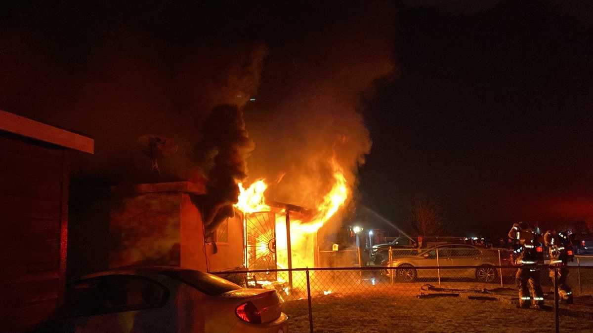 1 dead in Rio Linda house fire, Sac Metro Fire officials confirm