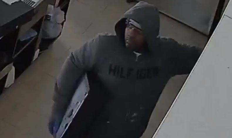 WATCH: Fresno PD need help finding gas station thief