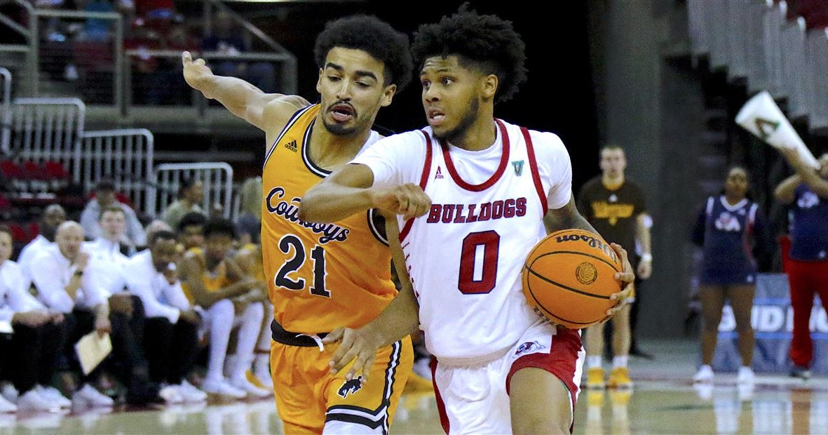 Bulldogs survive offensive lapse, win MW opener over Wyoming
