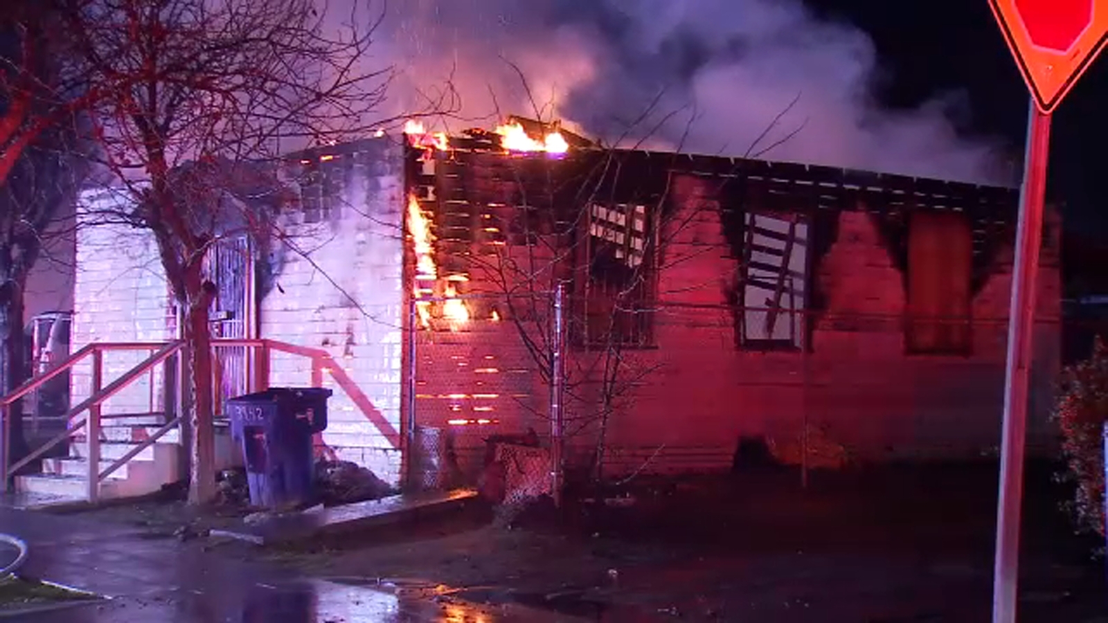 Fire destroys abandoned church in central Fresno