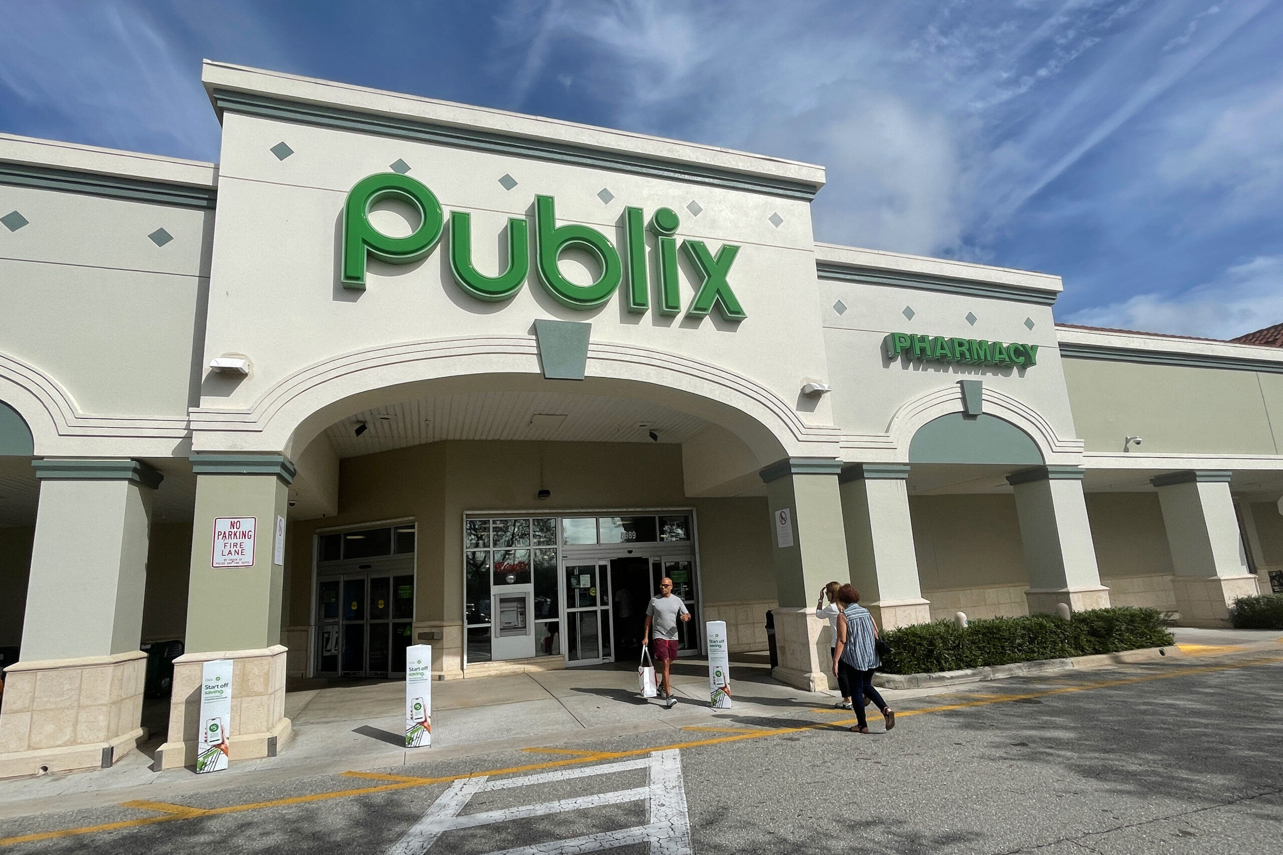 A photo of the exterior of a Publix grocery store.